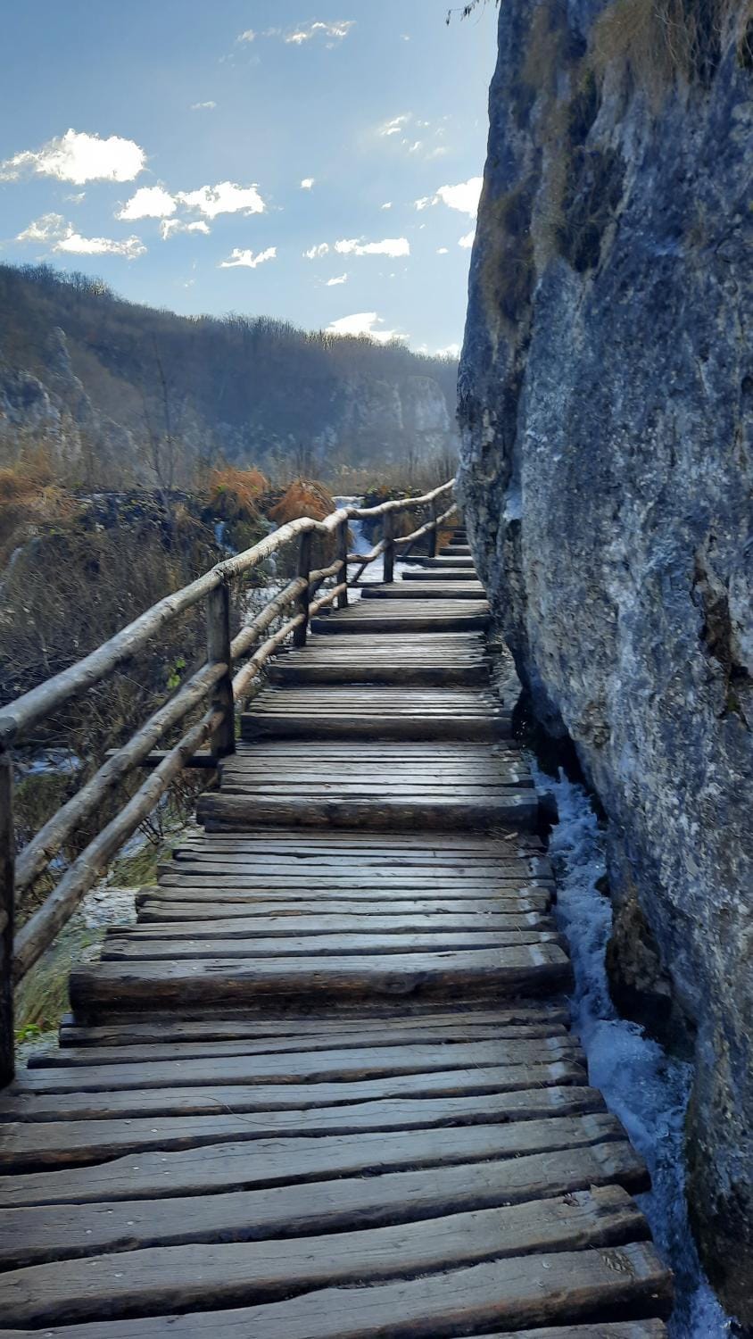 Nearby landmark, Day, Natural landscape, Activities, Winter