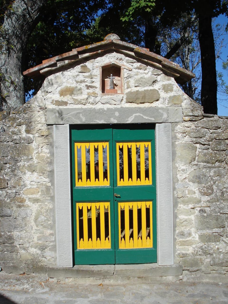 Facade/entrance, Garden view
