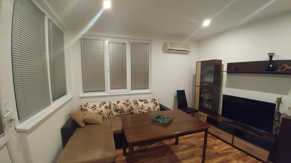 TV and multimedia, Photo of the whole room, Dining area