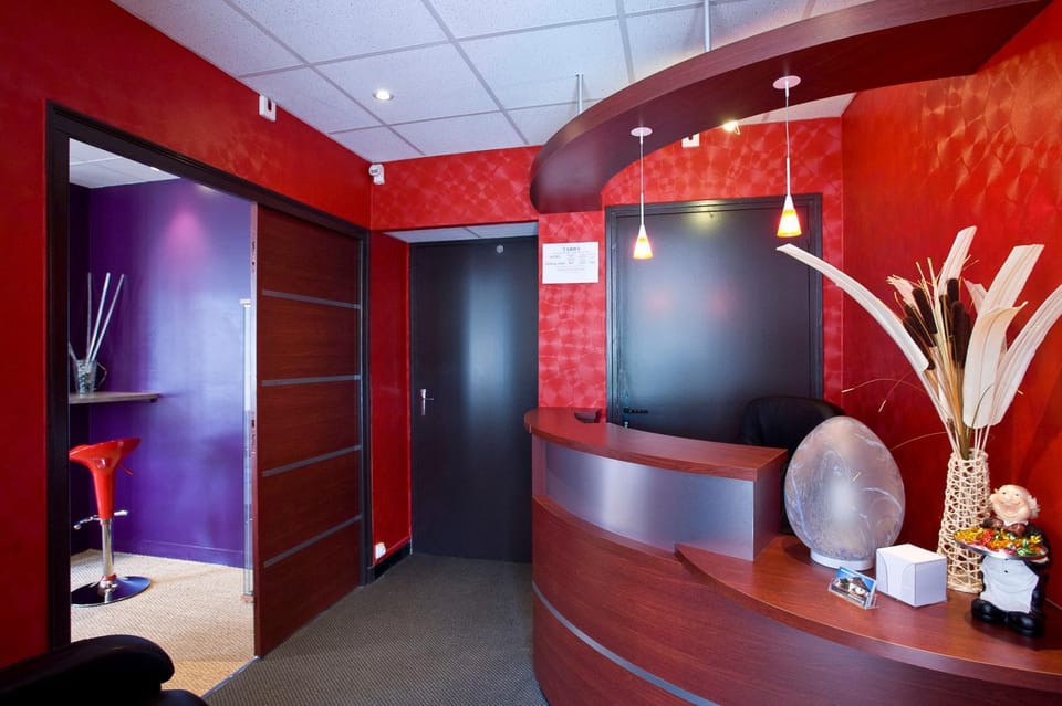 Hotel du 6 juin Hotel in Normandy