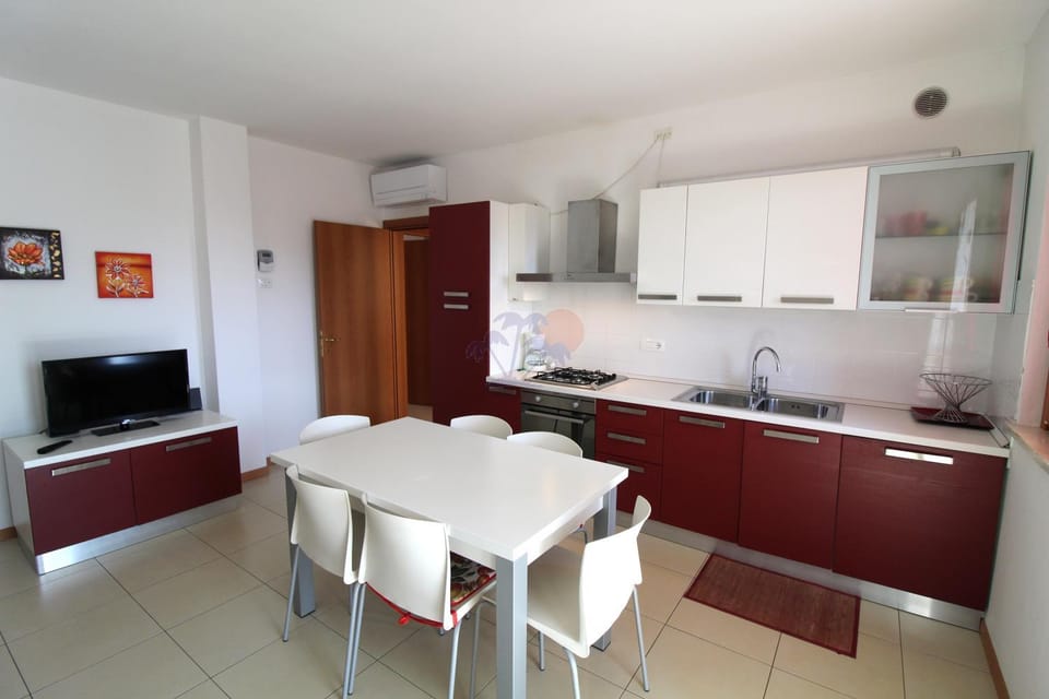 Kitchen or kitchenette, Living room, Seating area, Dining area, pet friendly, stove