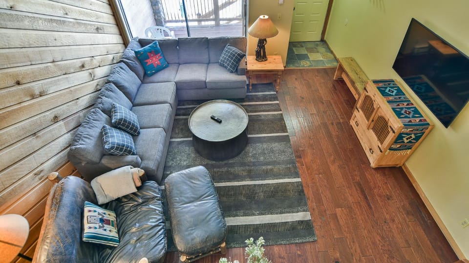 Cedars Powder Day Townhome: Ski-In, Ski-Out Apartment in Breckenridge