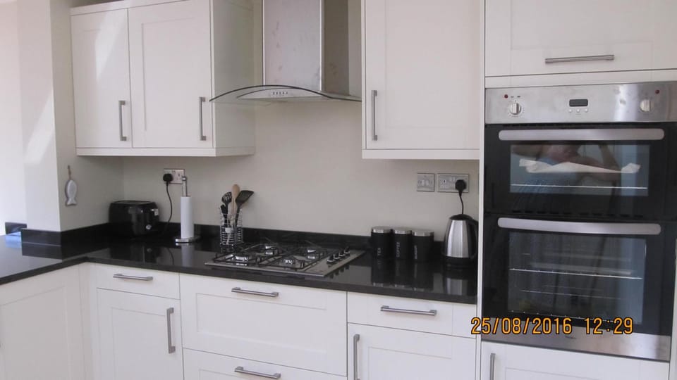 Coffee/tea facilities, Kitchen or kitchenette