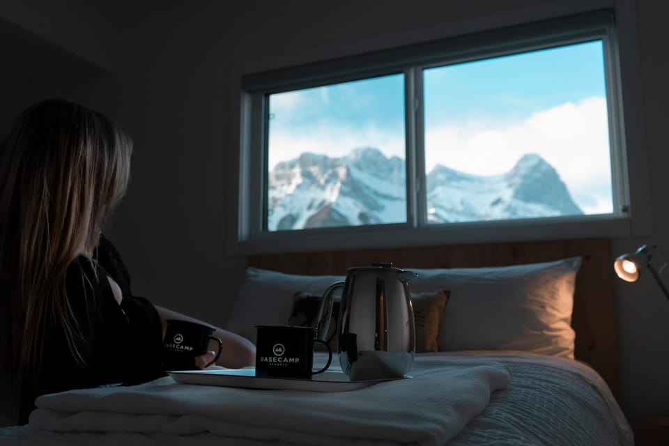 Natural landscape, Bedroom, Mountain view