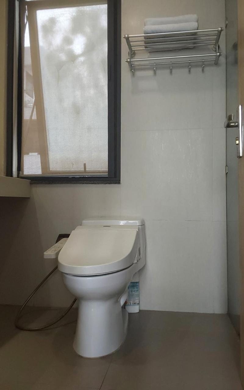 Quiet Hoang Quoc Viet Hotel & apartment Apartment in Hanoi