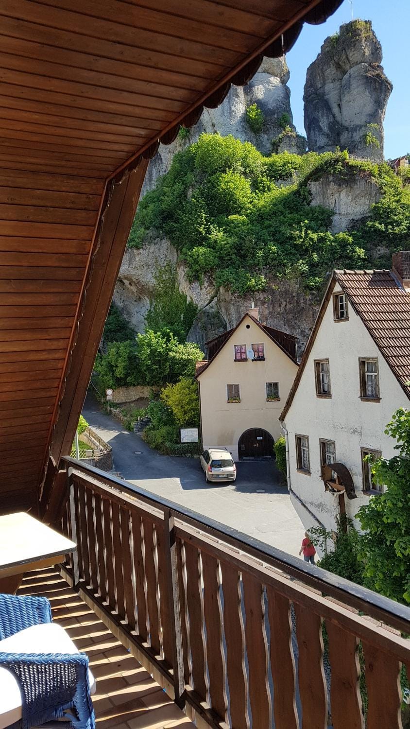 Balcony/Terrace, Mountain view