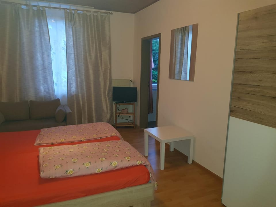Pension-Puttlachtal Bed and Breakfast in Pottenstein
