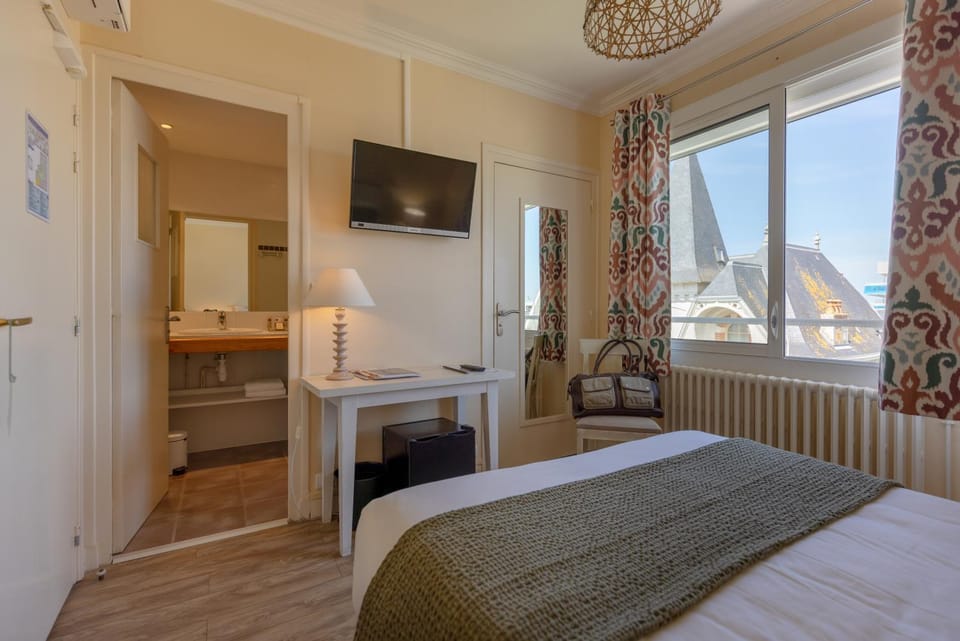 Family Golf Hotel Hotel in Royan
