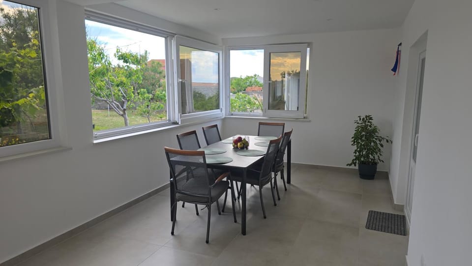 Mauro Apartment in Zadar County