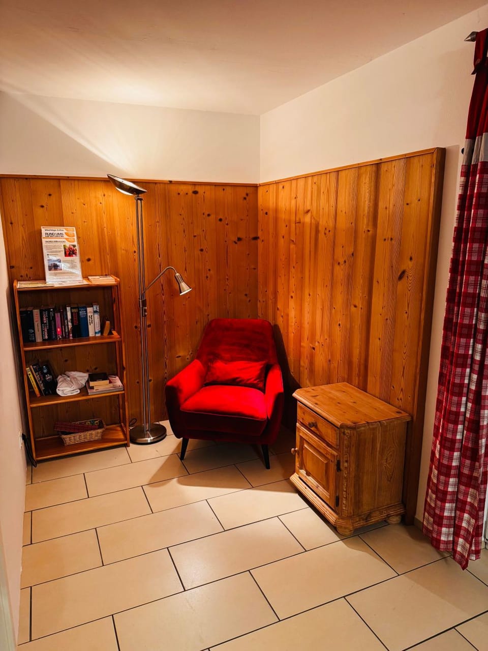 Library, Seating area