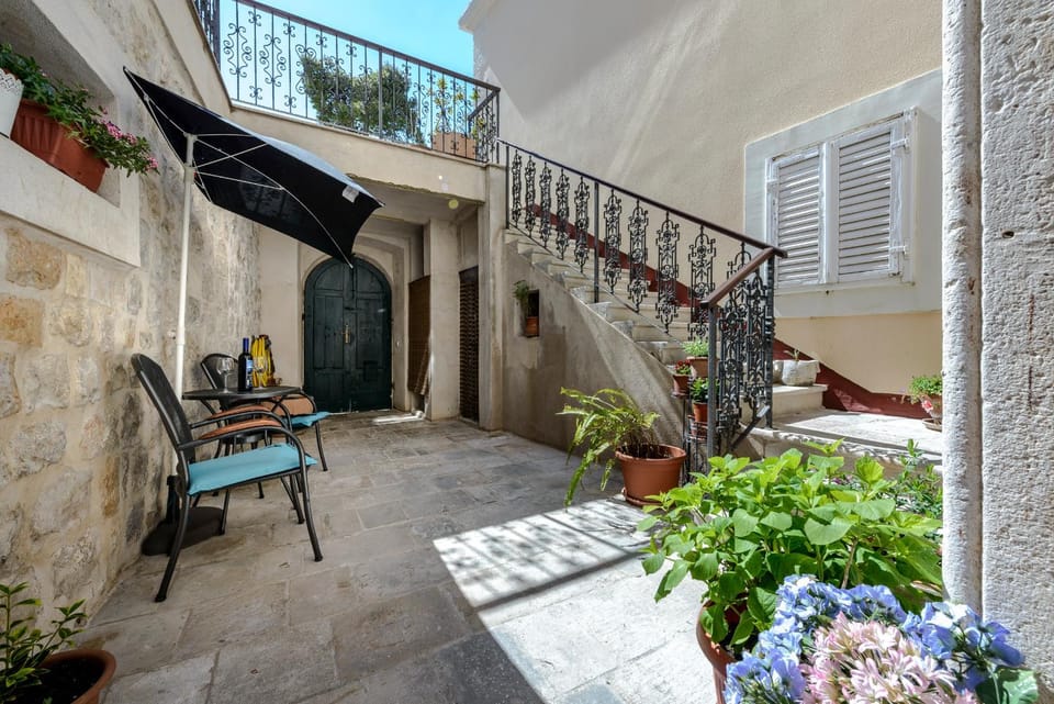 Patio, Patio, Facade/entrance, View (from property/room), Dining area