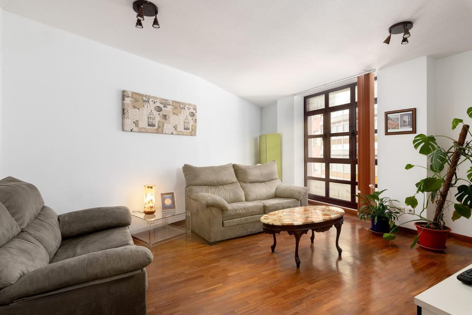 Centrico y parking gratuito Vut 142 as Apartment in Aviles