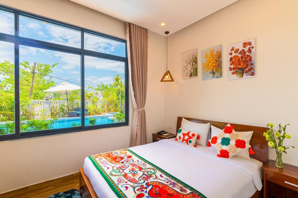 Bed, Photo of the whole room, Bedroom, Garden view