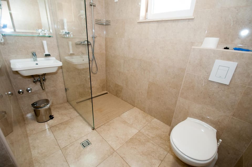 Shower, Toilet, Bathroom