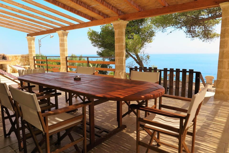 Patio, Dining area, Sea view