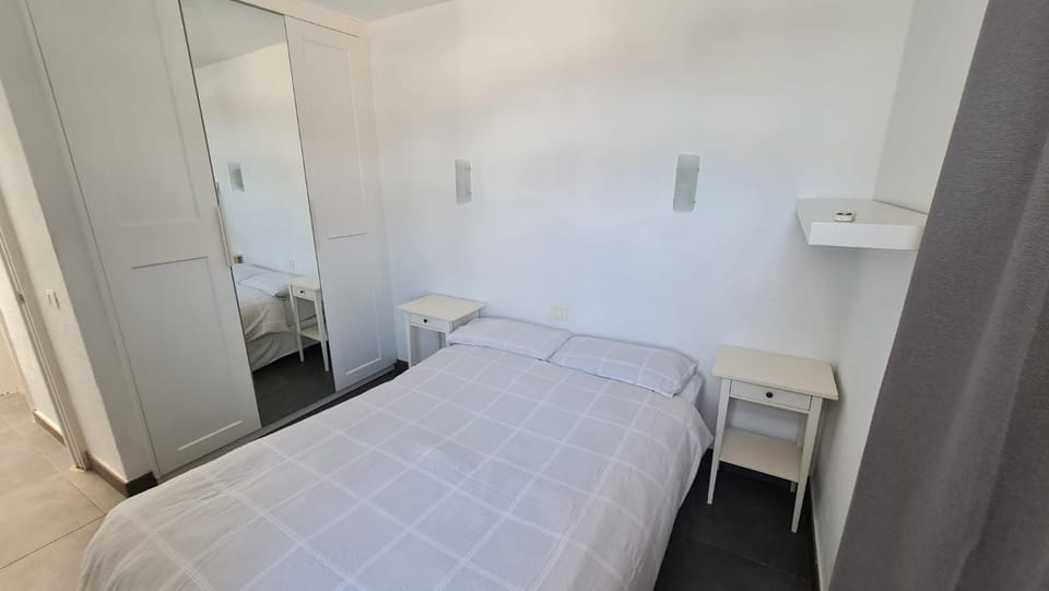 Bed, Bedroom, wardrobe