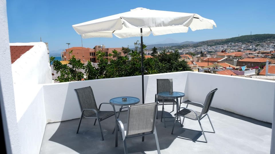 View (from property/room), City view, Sea view