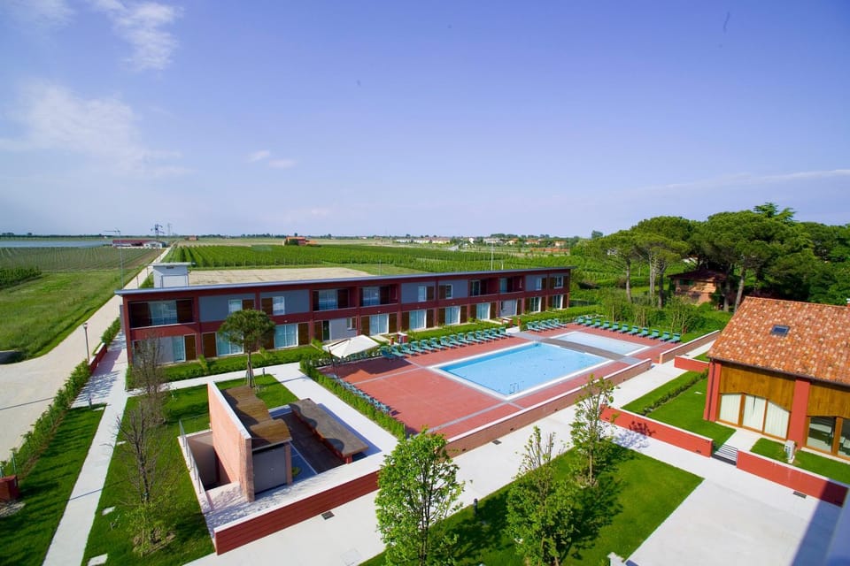 Bird's eye view, Garden view, Pool view