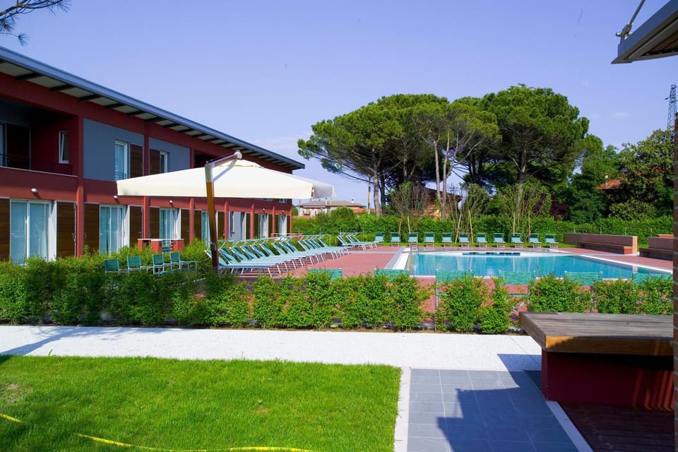 Garden, Swimming pool