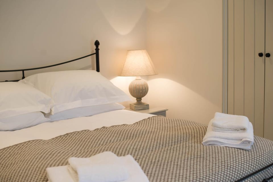 Cowdray Holiday Cottages Nature lodge in Chichester District