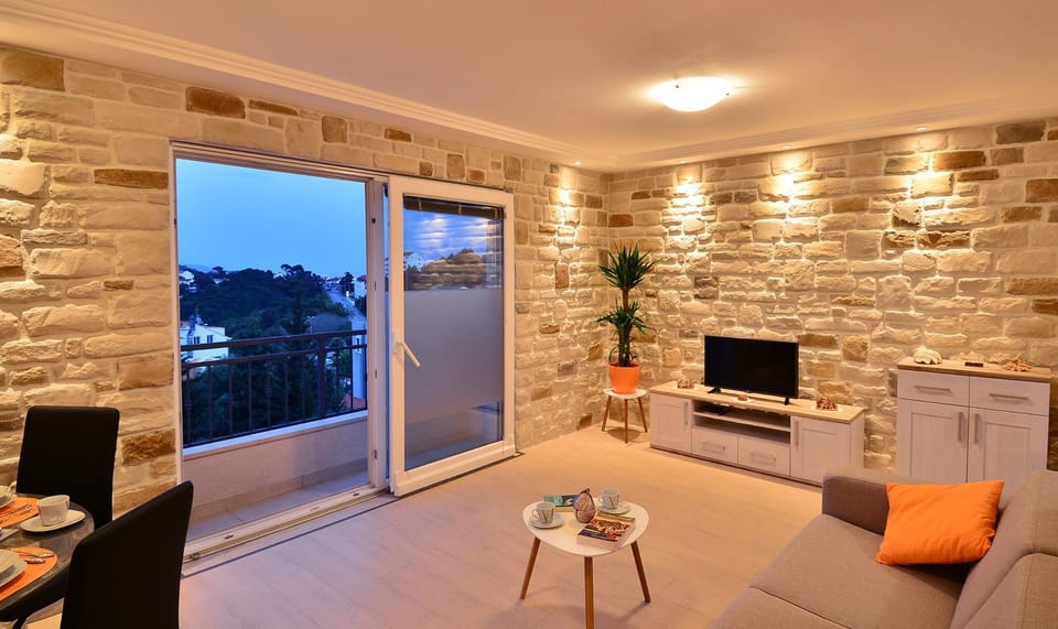 Bright Studio Dubrovnik, Comfortable Stay, Fast Wifi Apartment in Dubrovnik