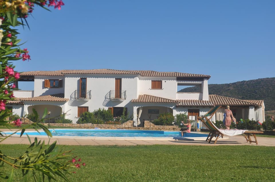 Capannizza Complex House in Sardinia
