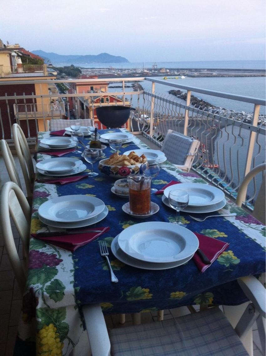 Sea front attic Apartment in Chiavari