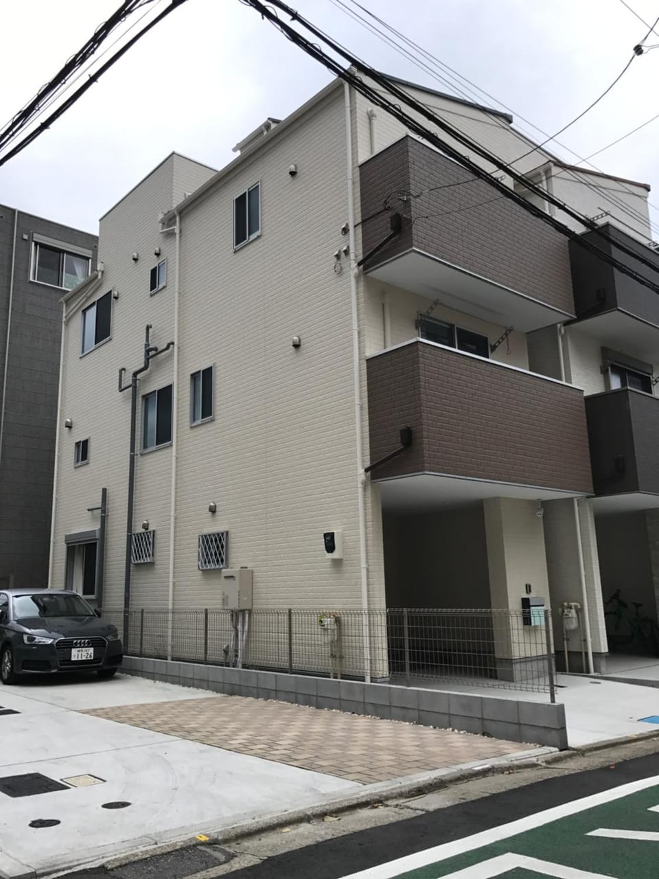 Facade/entrance