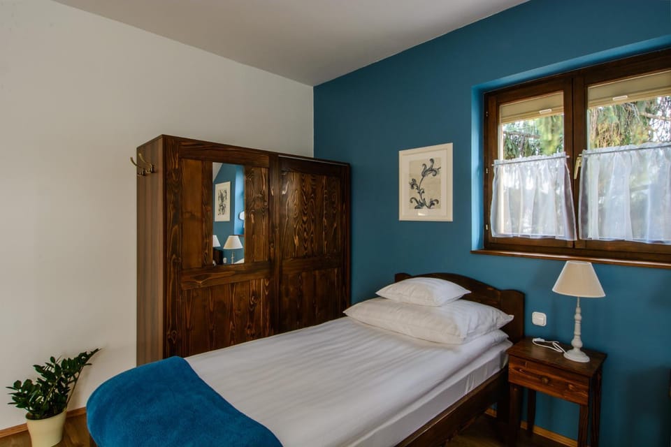 Bed, Photo of the whole room