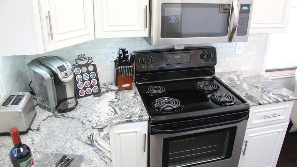 Coffee/tea facilities, Kitchen or kitchenette