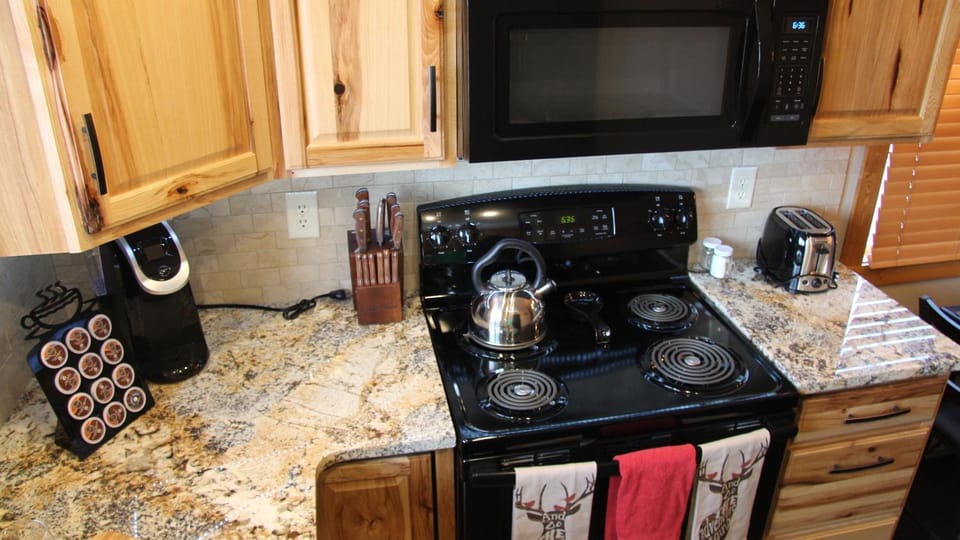 Coffee/tea facilities, Kitchen or kitchenette