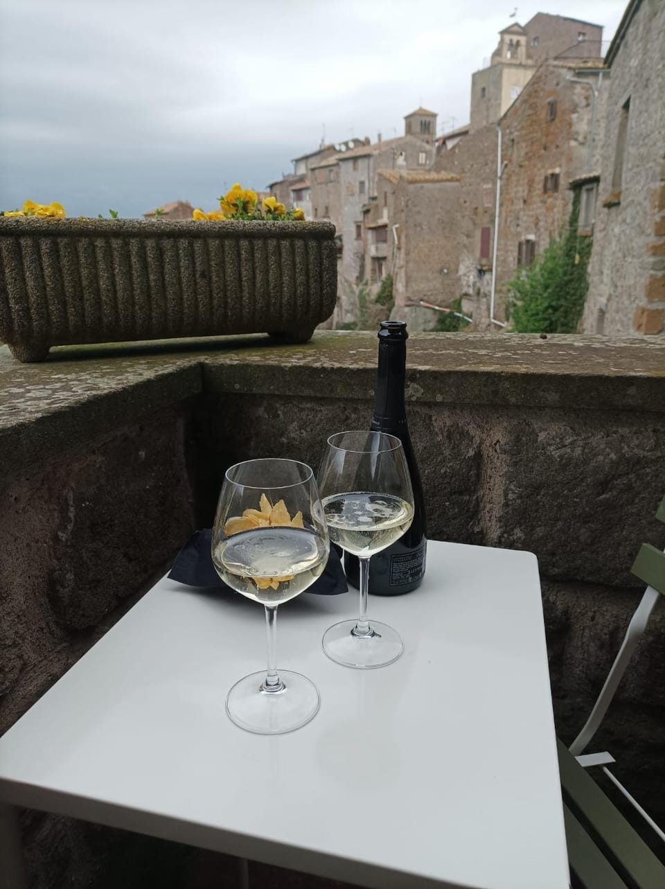 View (from property/room), Balcony/Terrace, Alcoholic drinks