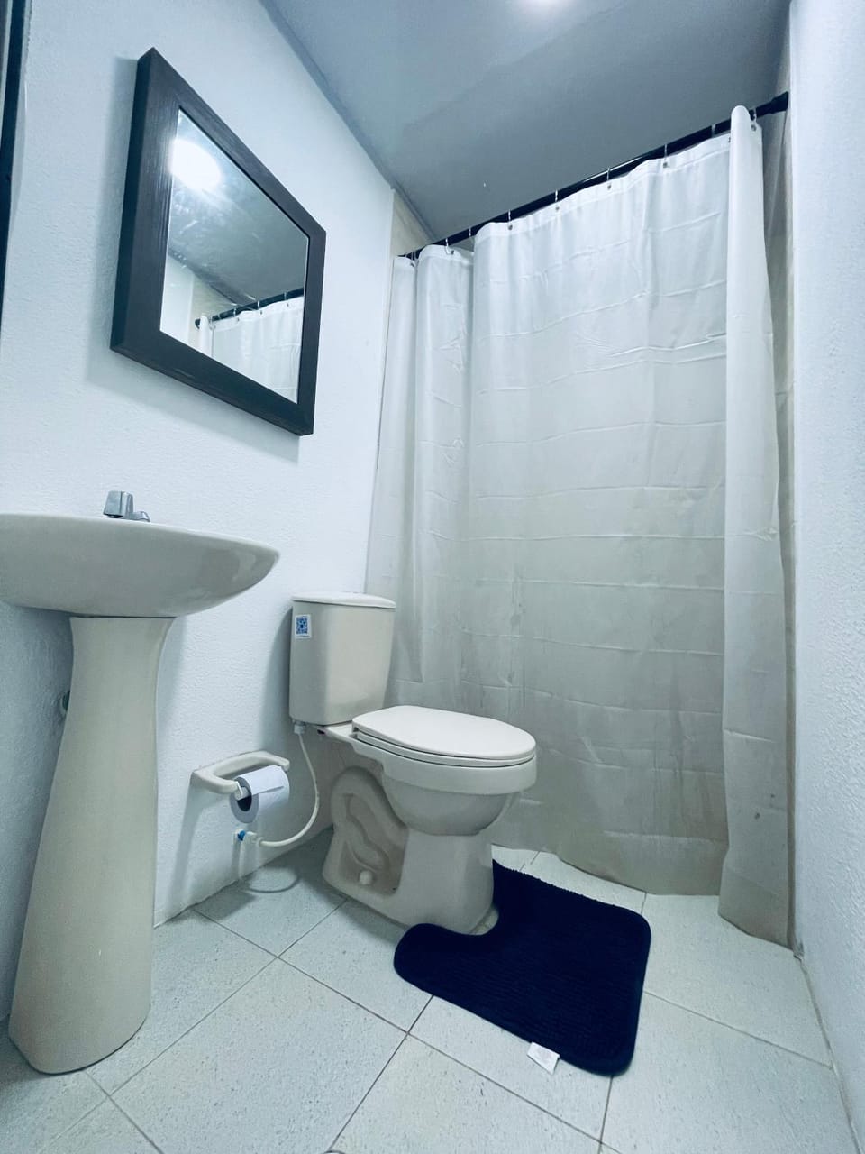 Toilet, Bathroom, towels