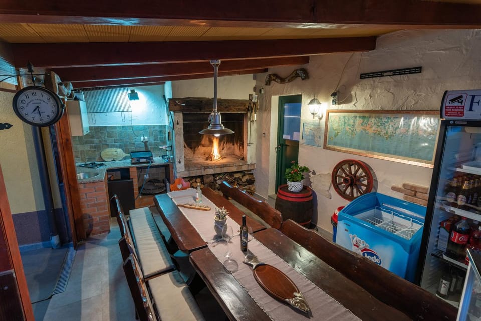 BBQ facilities, Kitchen or kitchenette