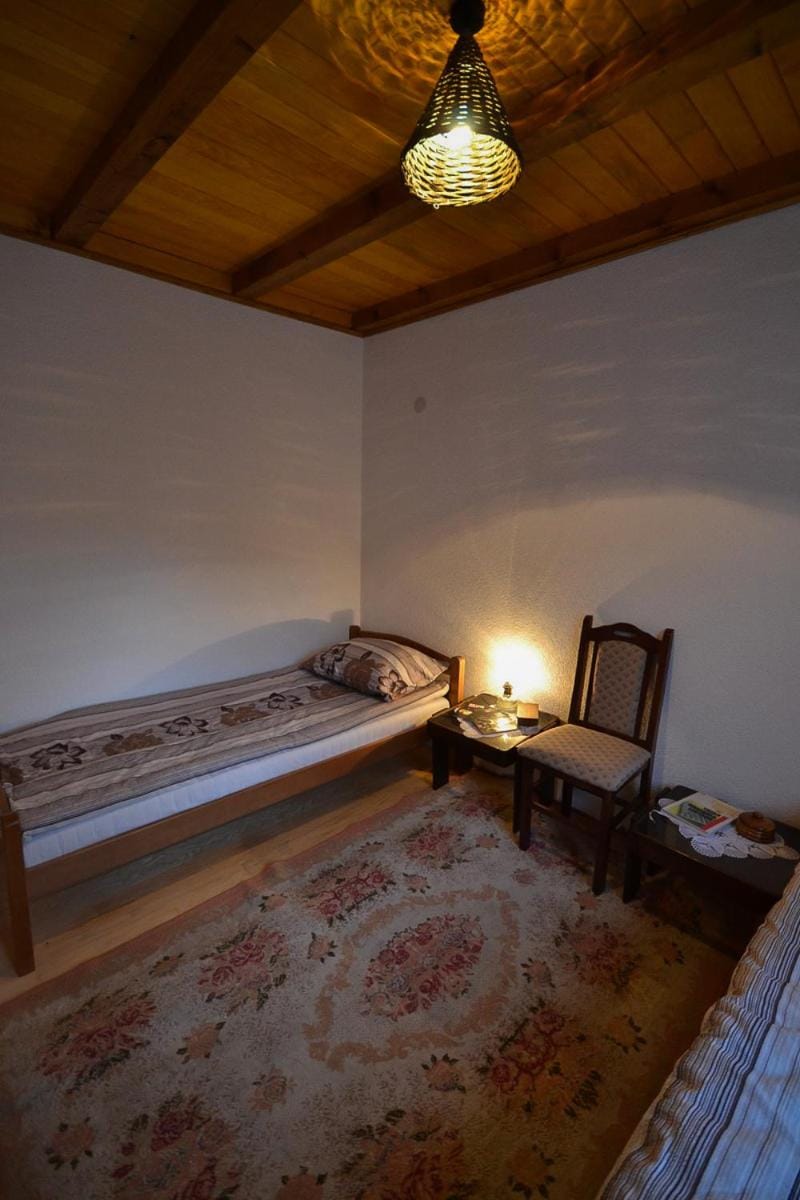 Bed, Photo of the whole room