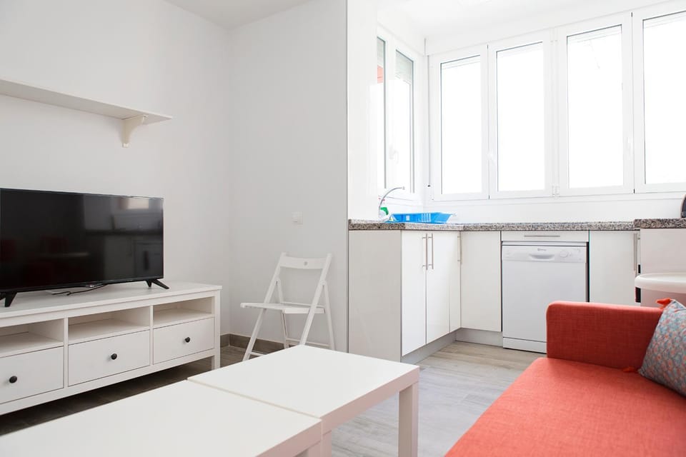 Kitchen or kitchenette, Seating area