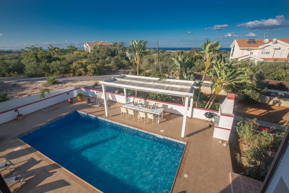 Garden, Sea view, Swimming pool