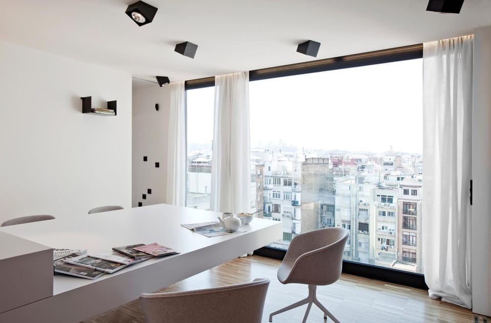 Seating area, Dining area