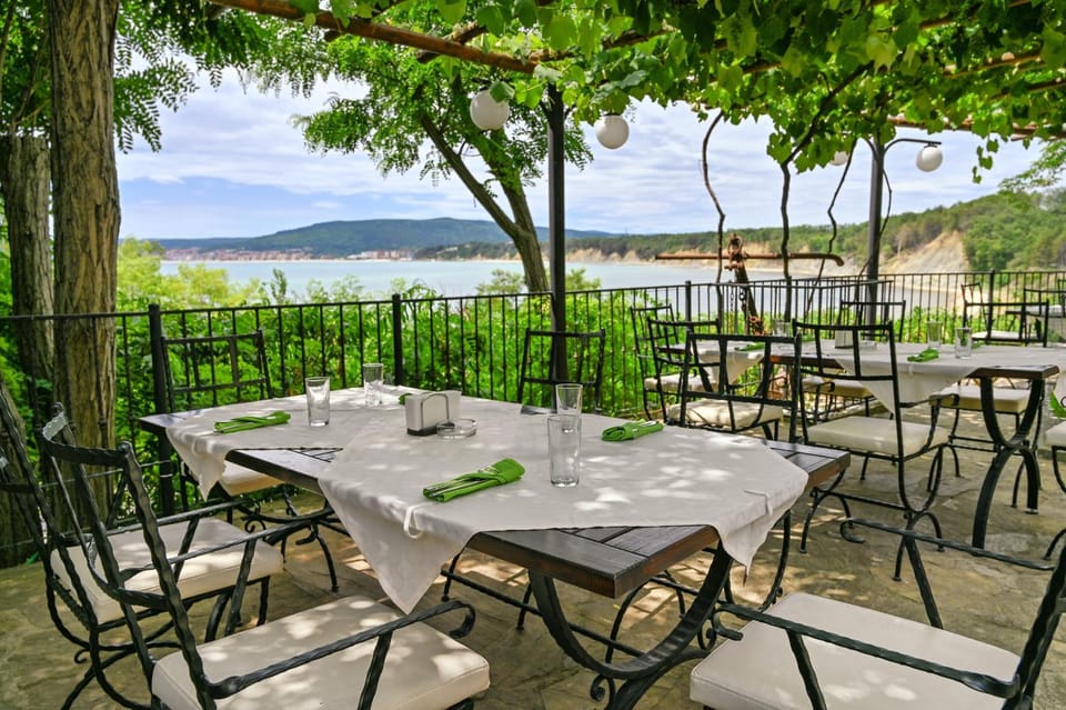 Restaurant/places to eat, Garden