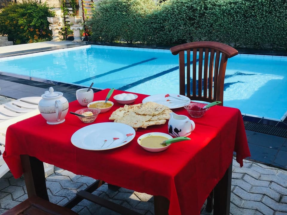 Food and drinks, Swimming pool