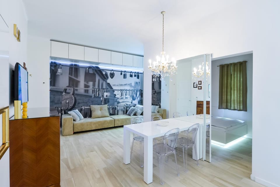 TV and multimedia, Living room, Dining area, Bedroom