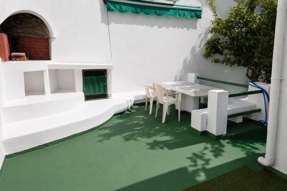 GuestReady - Casa Carmen Terrace Sea View Bed and Breakfast in Comarca Norte