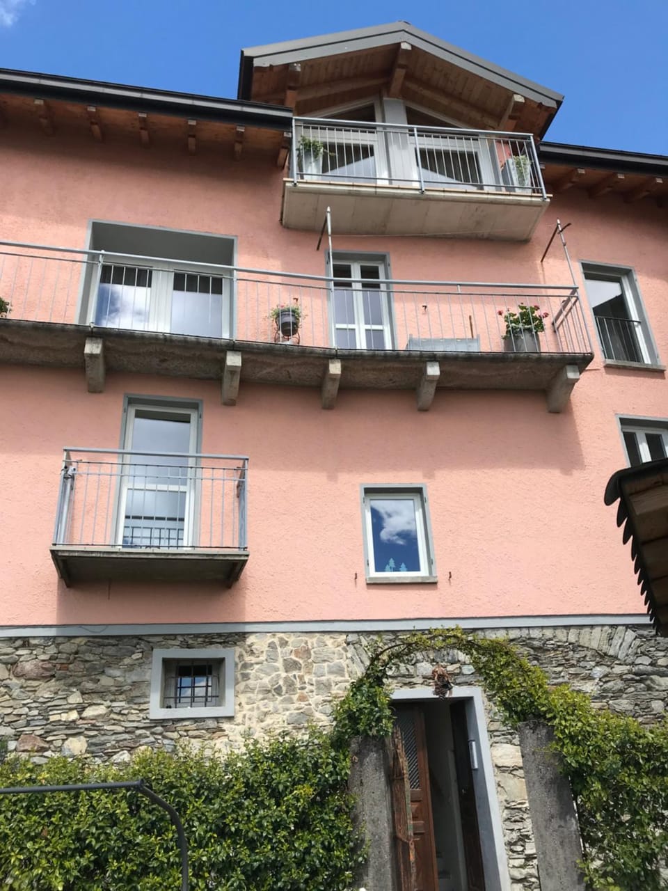 Facade/entrance