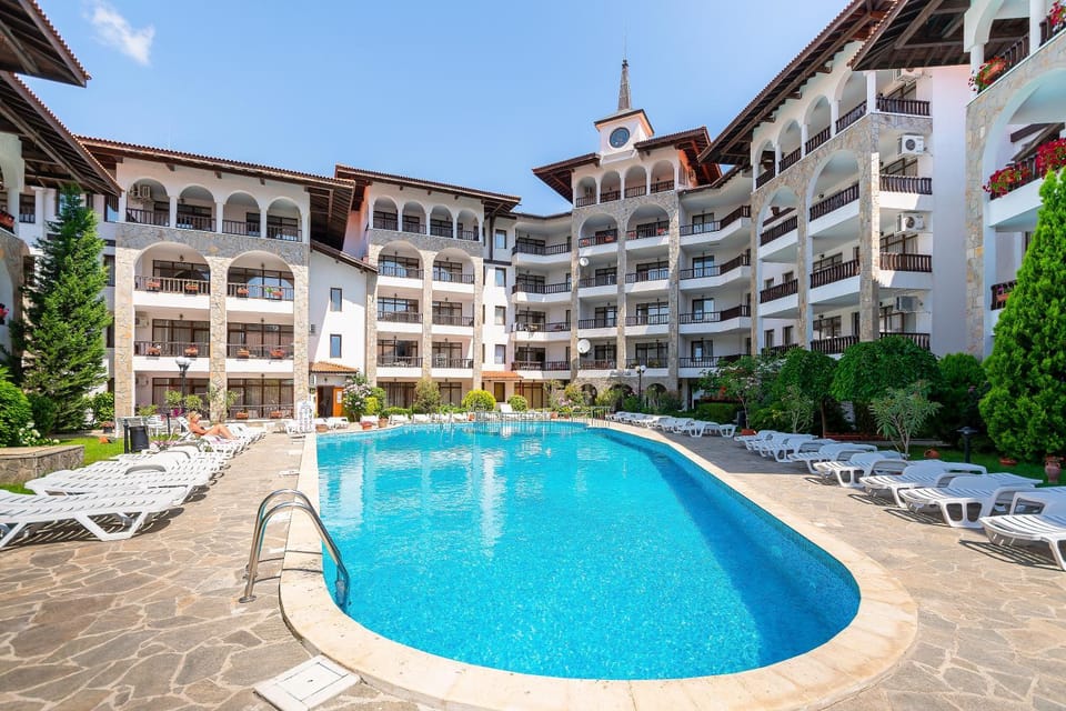 Swimming pool, Swimming pool
