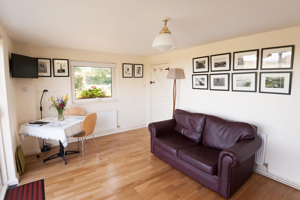 Patio, Fishing, Garden, Golfcourse, Horse-riding, Snorkeling, TV and multimedia, Kitchen or kitchenette, Living room, Seating area, Dining area, Windsurfing, Canoeing, Hiking, Cycling, Diving, Sports
