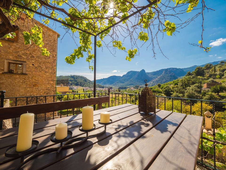 Patio, Day, Natural landscape, View (from property/room), Balcony/Terrace, Mountain view