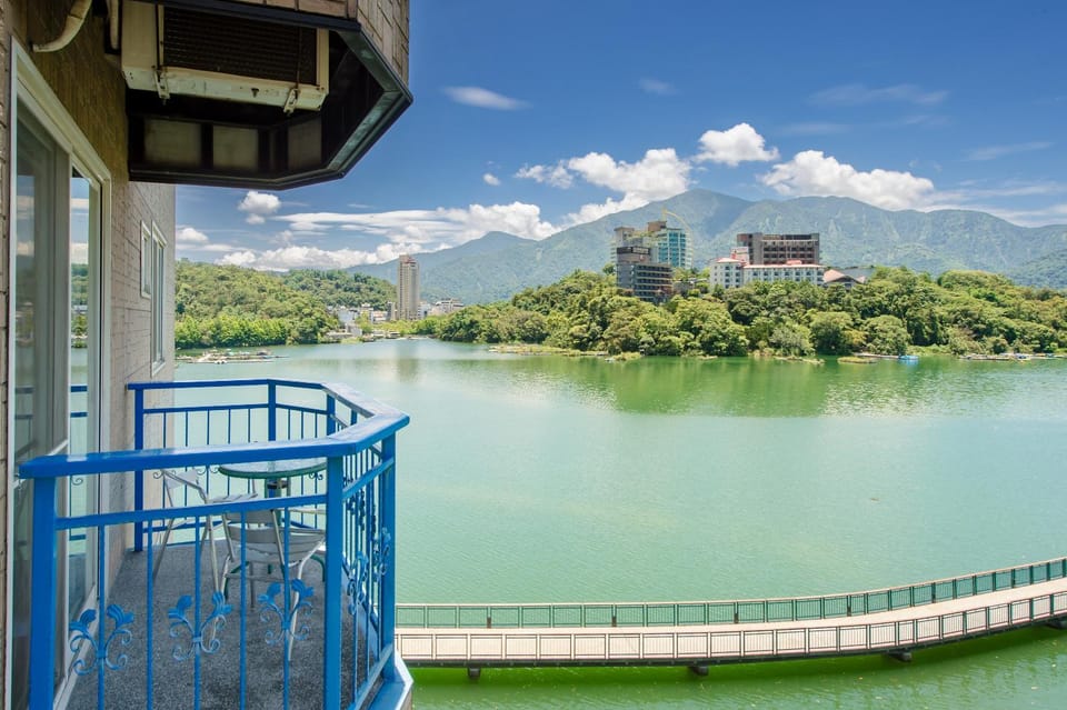 Balcony/Terrace, Lake view