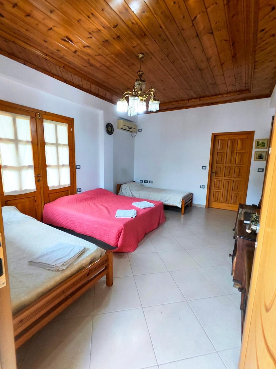 Bed, Photo of the whole room, Bedroom, wardrobe