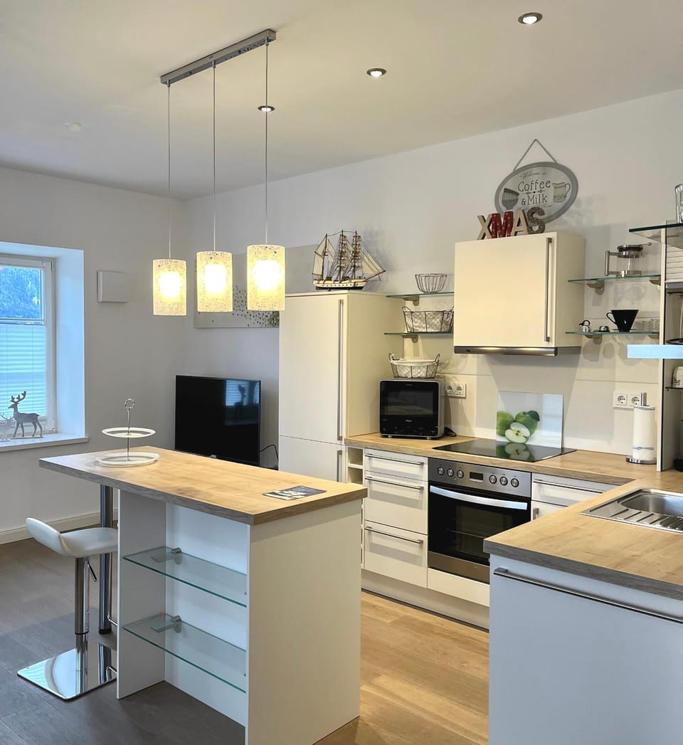 Kitchen or kitchenette, kitchen