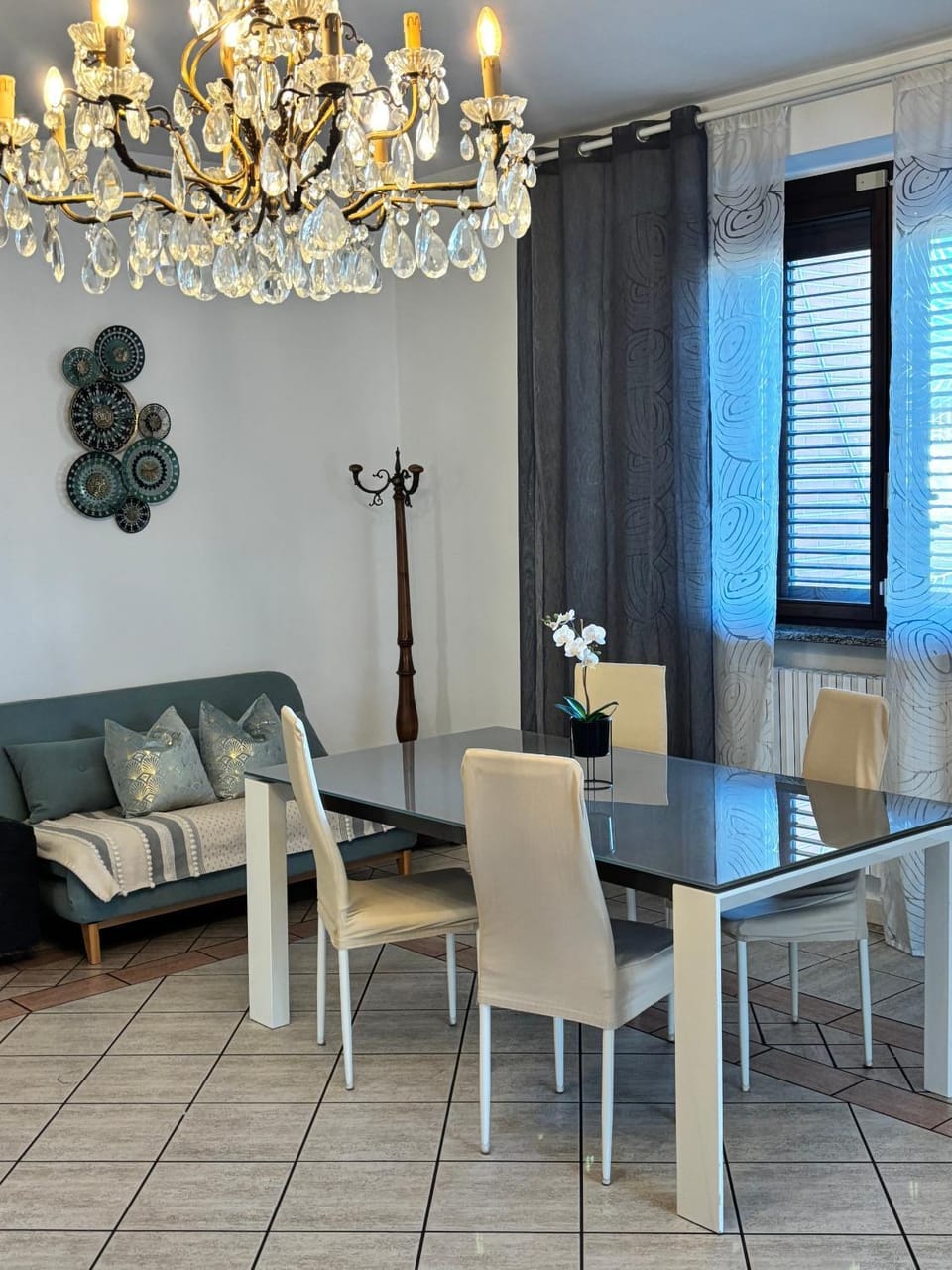 Property building, Living room